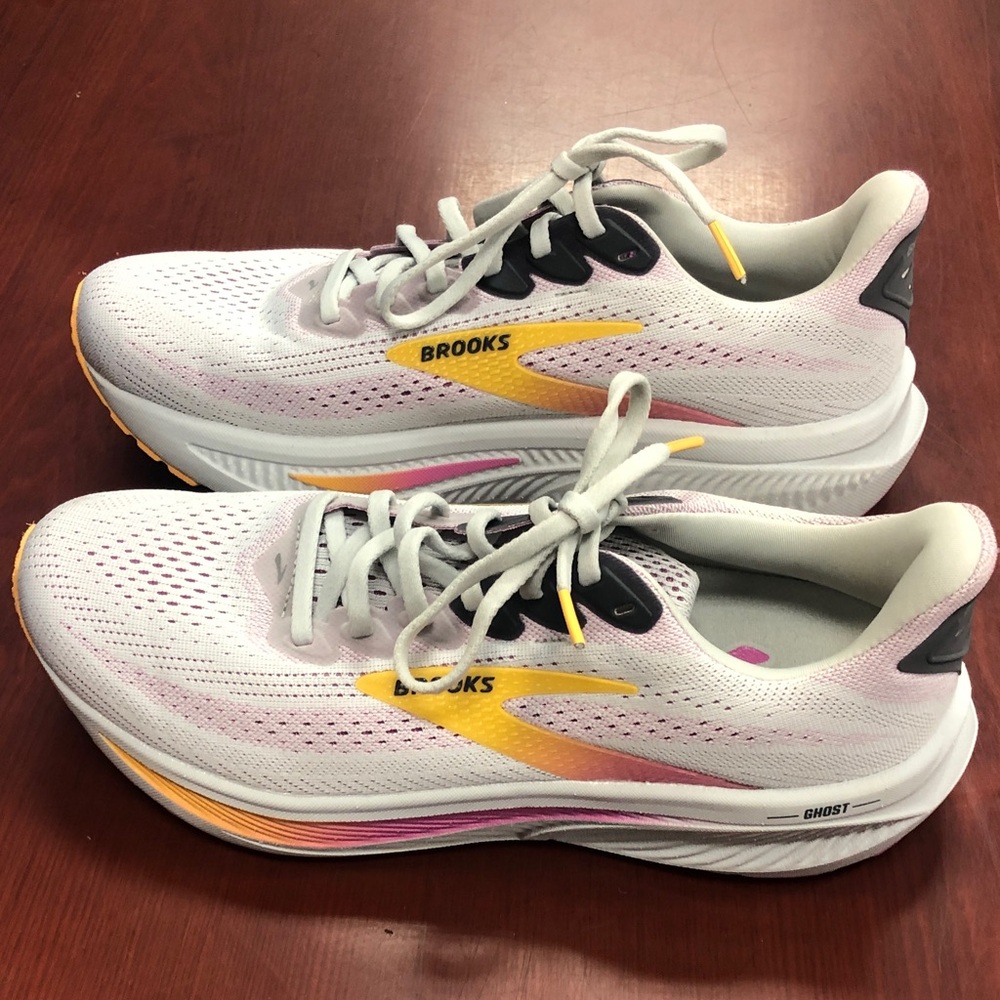 Brooks Ghost Women's Running Shoes Sz 10.5